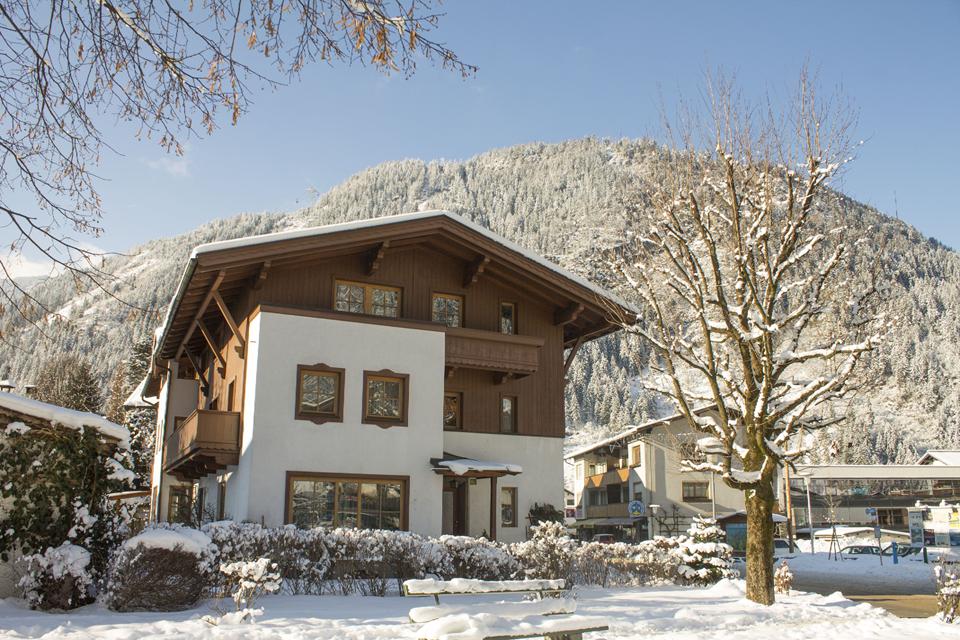 Elfriede Apartments