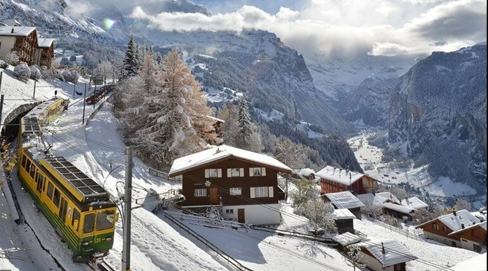 Wengen Photo: 1 of 3