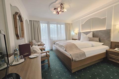 Wellnesshotel Neue Post – photo 2