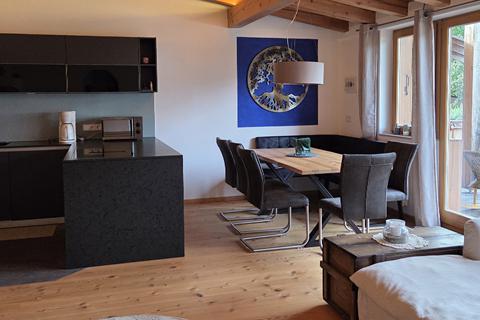 Apartment Hack – photo 2