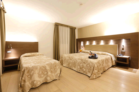2-person room comfort