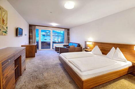 2-person room with balcony